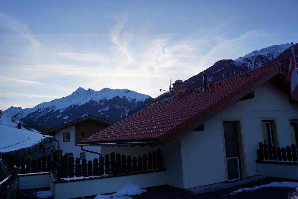 Chalet Olympia Neustift im Stubaital Esterno foto