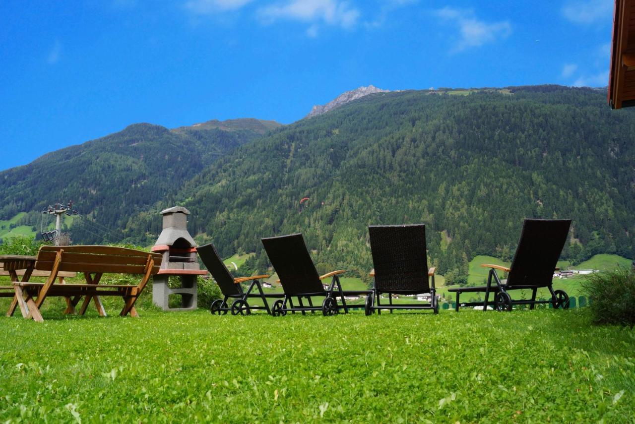 Chalet Olympia Neustift im Stubaital Esterno foto
